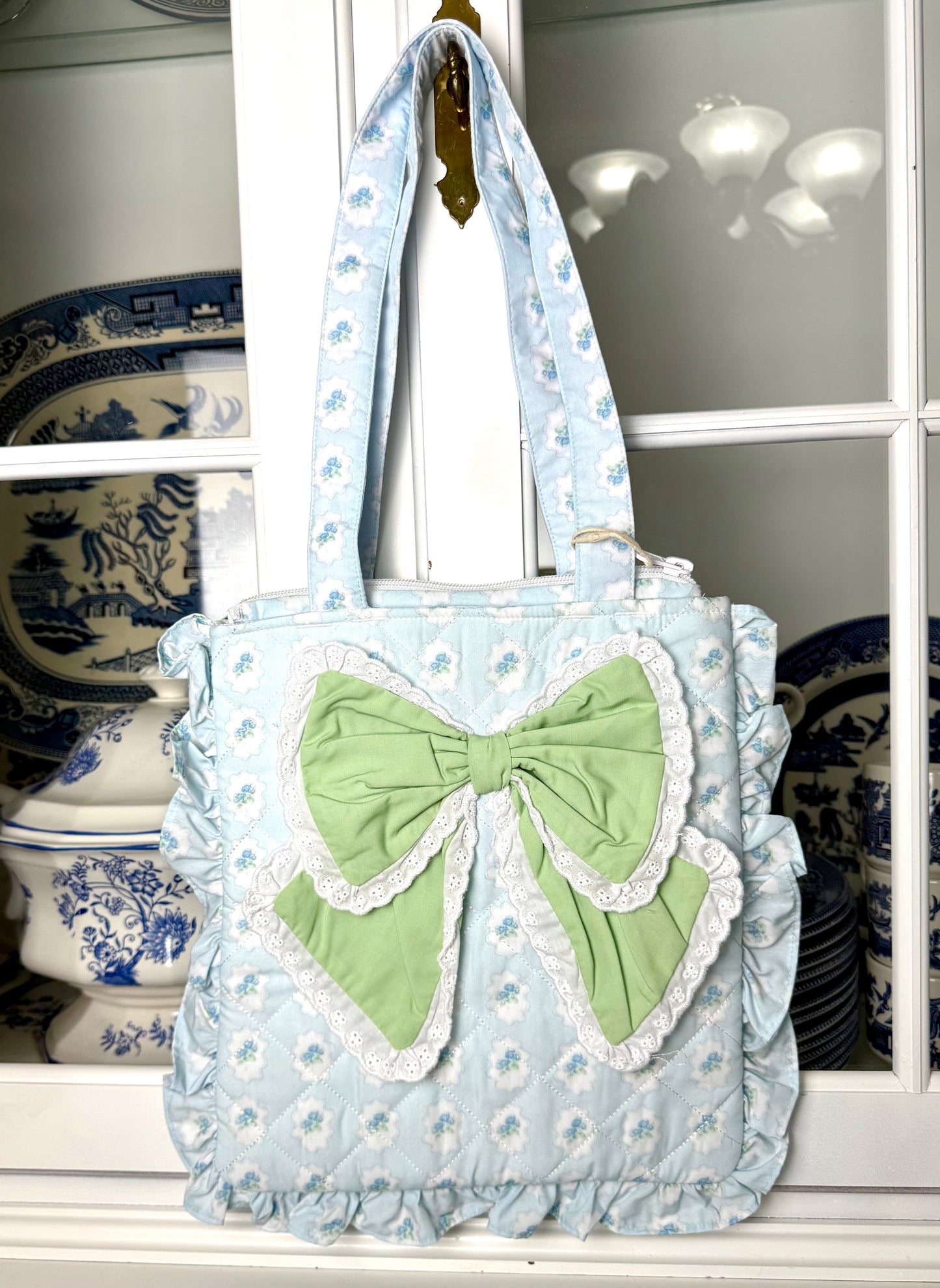 The Sunday Tote: Blue & Green Hydrangeas