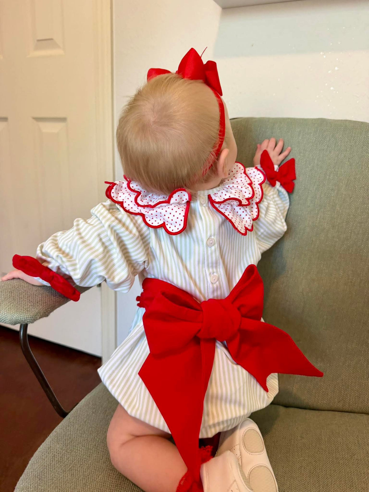 Santa Name Smocks (White Santa): Girl’s Bloomer Set - "SANTA BABY"