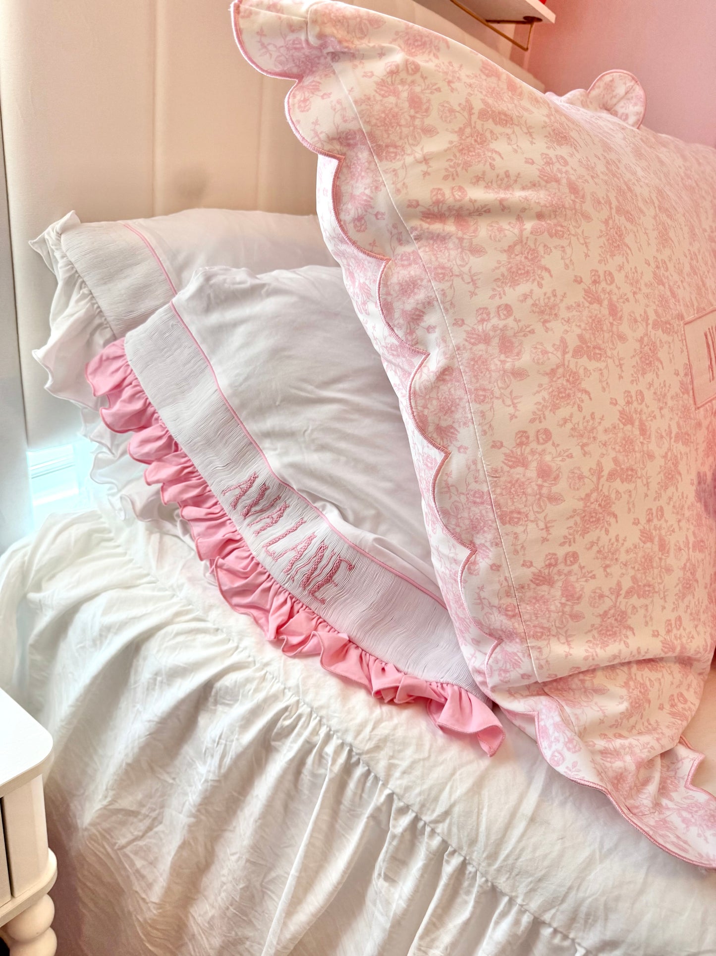 PO28: Smocked Standard Pillow Case - Pink/White (ETA: DECEMBER)