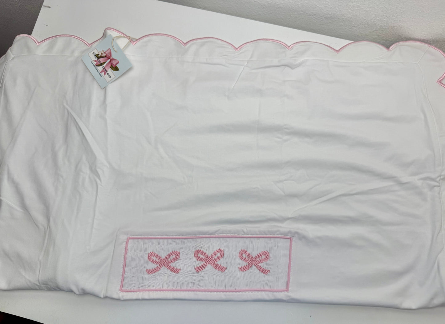 PO21: White & Pink Euro Sham w/ Bows