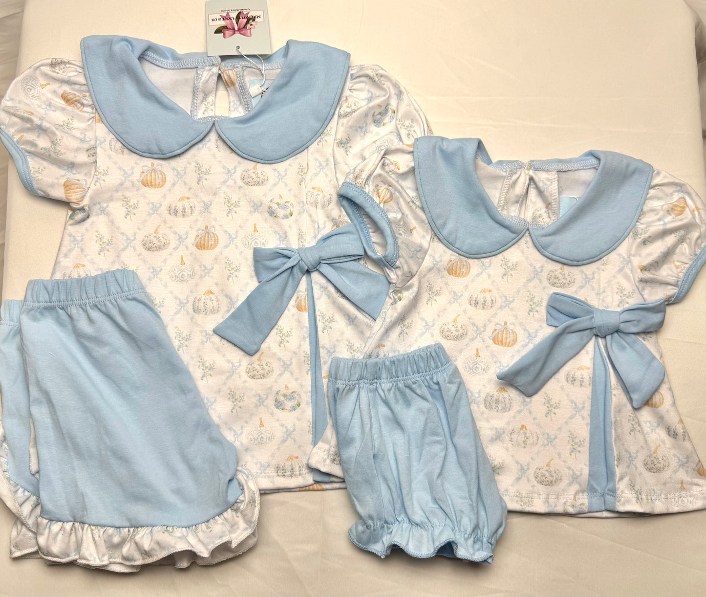 Girl's Blue & White Preppy Pumpkins Shorts Set